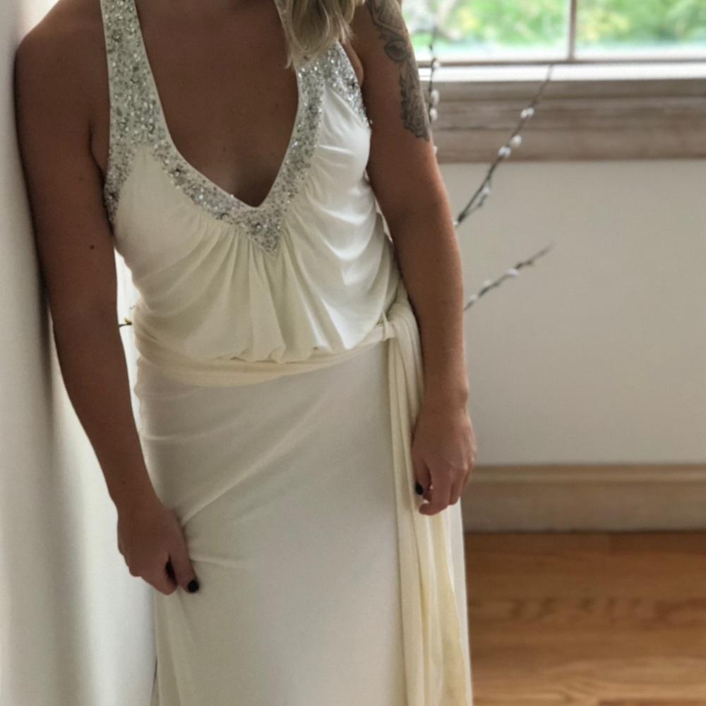 BCBG MAX AZARIA EVENING GOWN/PROM